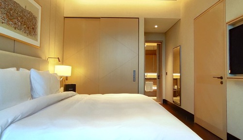 Superior Condo, Housekeeping, City View