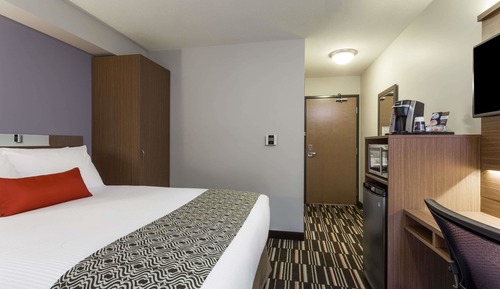 Room, 1 Queen Bed, Non Smoking (Economy)