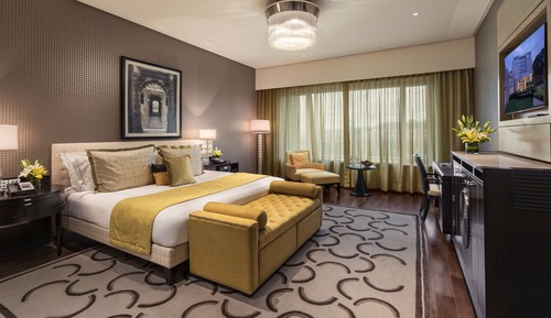 Luxury Room, 1 King Bed (Runway View)