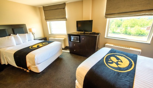 Business Room, 2 Double Beds, River View