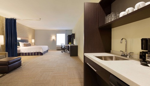 Studio, 1 King Bed, Accessible, Bathtub (Mobility & Hearing)