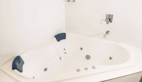 Premier Suite, 1 King Bed, Jetted Tub