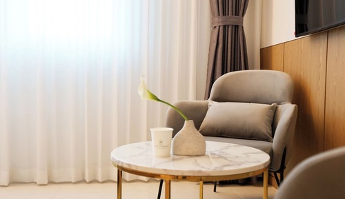 Basic Double Room, 1 King Bed, Non Smoking, Private Bathroom