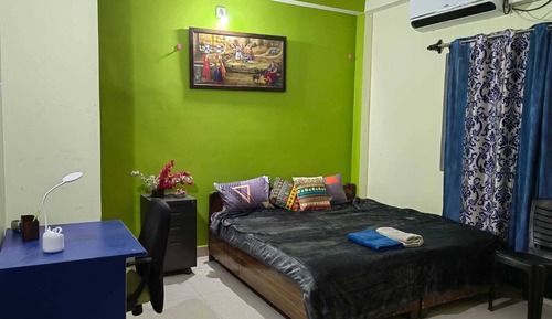 Comfort Room, Balcony