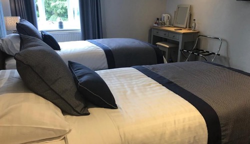 Family Triple Room, 1 Bedroom, Non Smoking, Bathtub