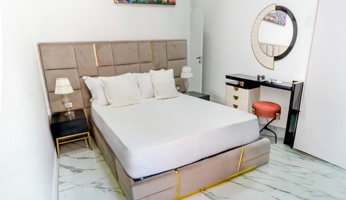 Standard Townhome, 1 Queen Bed, City View