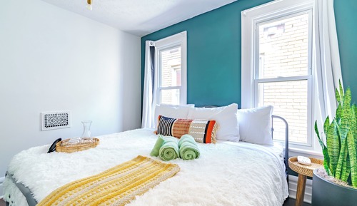 Design House, 2 Bedrooms, Pets Allowed