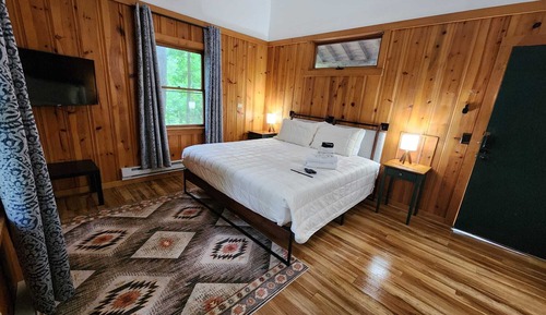 Deluxe Suite, Non Smoking, Pets Allowed