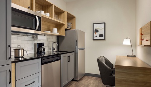 Studio Suite, 2 Queen Beds (Pet Friendly)