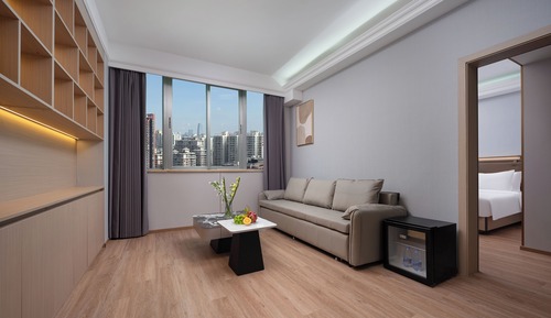 Executive Suite, City View