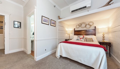 Double Room, 1 Queen Bed, Private Bathroom