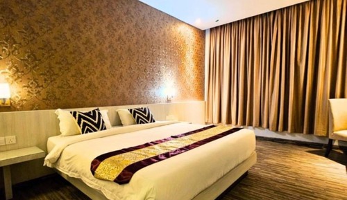 Deluxe Double Room, City View