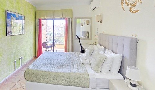 Superior Double Room, Ensuite, City View