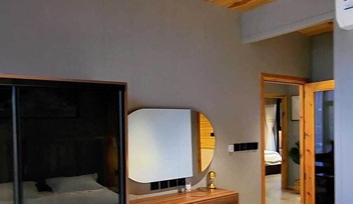 Luxury Duplex, Valley View