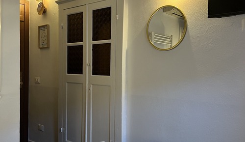 Junior Room, City View