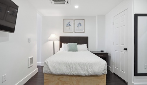 Deluxe Studio Suite, 1 Double Bed, Non Smoking, Private Bathroom