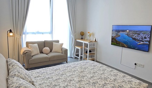 Luxury Studio Suite, City View