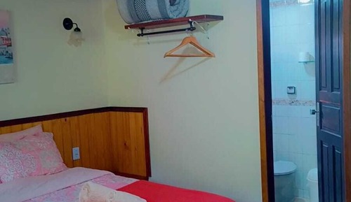 Classic Chalet, River View