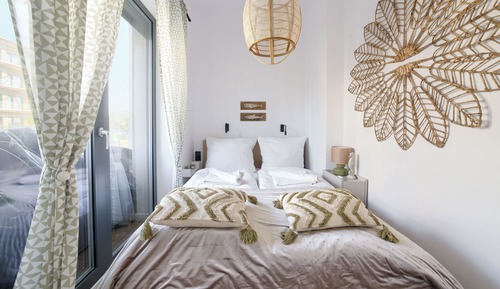 Apartment (40)
