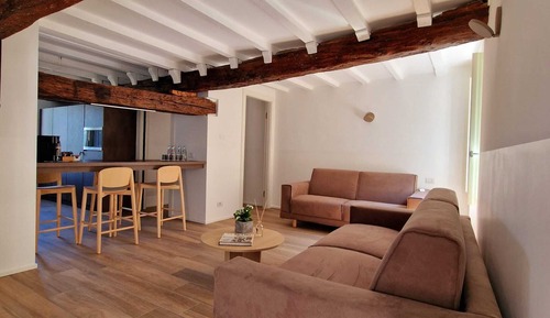 Deluxe Apartment, Hill View