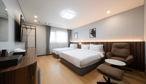 A-Building Ocean View Twin