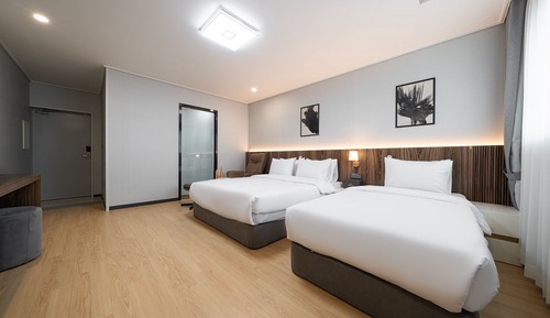 A-Building City View Twin