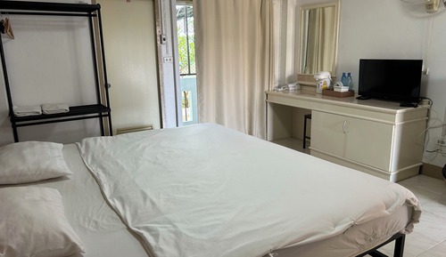 Double Room Single Use, 1 Queen Bed