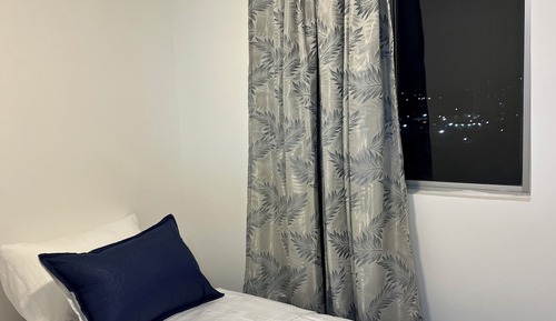 Comfort Room, City View