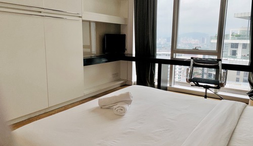 Two Bedroom Premium Suite with Bathtub