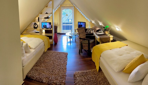 Junior Double or Twin Room, Balcony