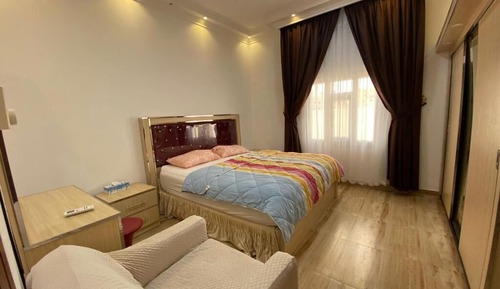 Family Chalet, 4 Bedrooms, Patio, Poolside