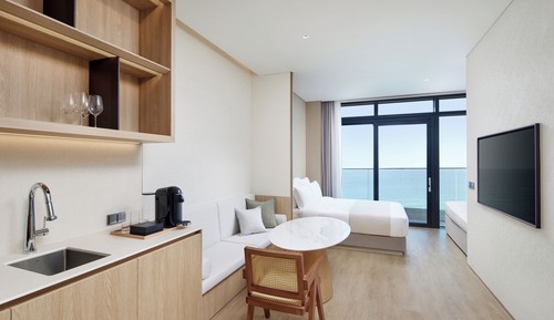 [Wonder Pool Monogram] Premier Deluxe Double Ocean View (Swimming Pool for 2 + Jjambbong & 2 Beers)