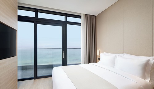 [Breakfast for 2 Package] Corner Suite Double Garden Ocean View