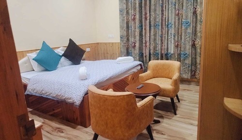 Luxury Single Room, Mountain View