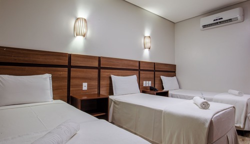 Quarto Triplo Econômico twin