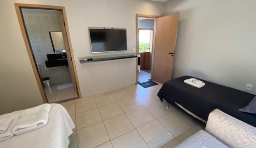 Classic House, Lanai, Lake View