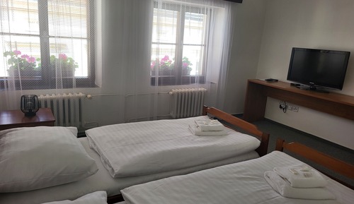 Double Room, 2 Twin Beds, Private Bathroom, City View