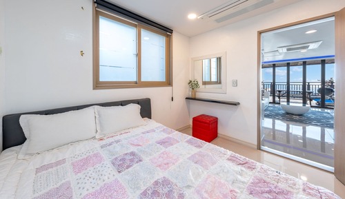 Basic Room, 2 Bedrooms (Room 102(Ocean View/Pool Villa))