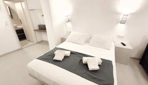 Economy Triple Room