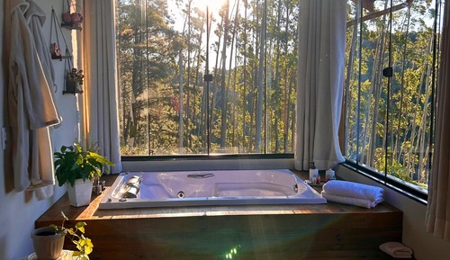 Deluxe Chalet, Jetted Tub, Mountain View