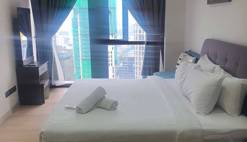 Luxury Penthouse, City View