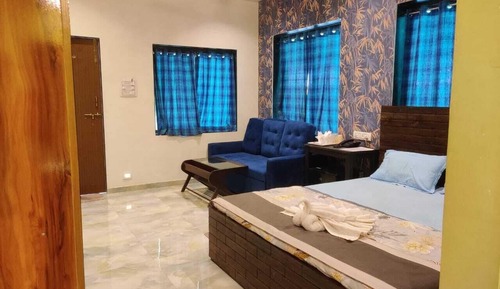 Deluxe Room, Non Smoking, Private Bathroom