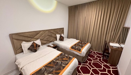 Deluxe Twin Room, City View