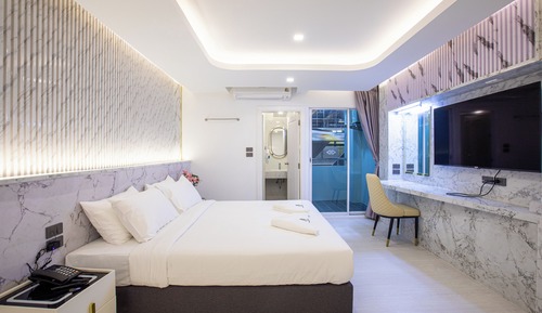 Superior King with Balcony