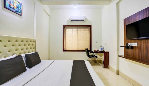 Deluxe Double Room, City View