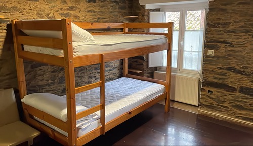 Basic Shared Dormitory, Shared Bathroom