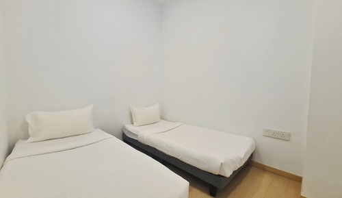Superior Apartment (PETRONAS Twin Towers view)