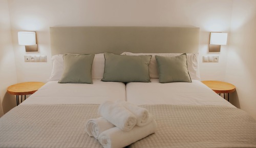 Deluxe Apartment, City View