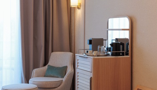 Deluxe Room, 1 King Bed, Connecting Rooms