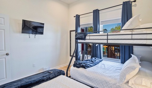 House (3 Bedrooms)